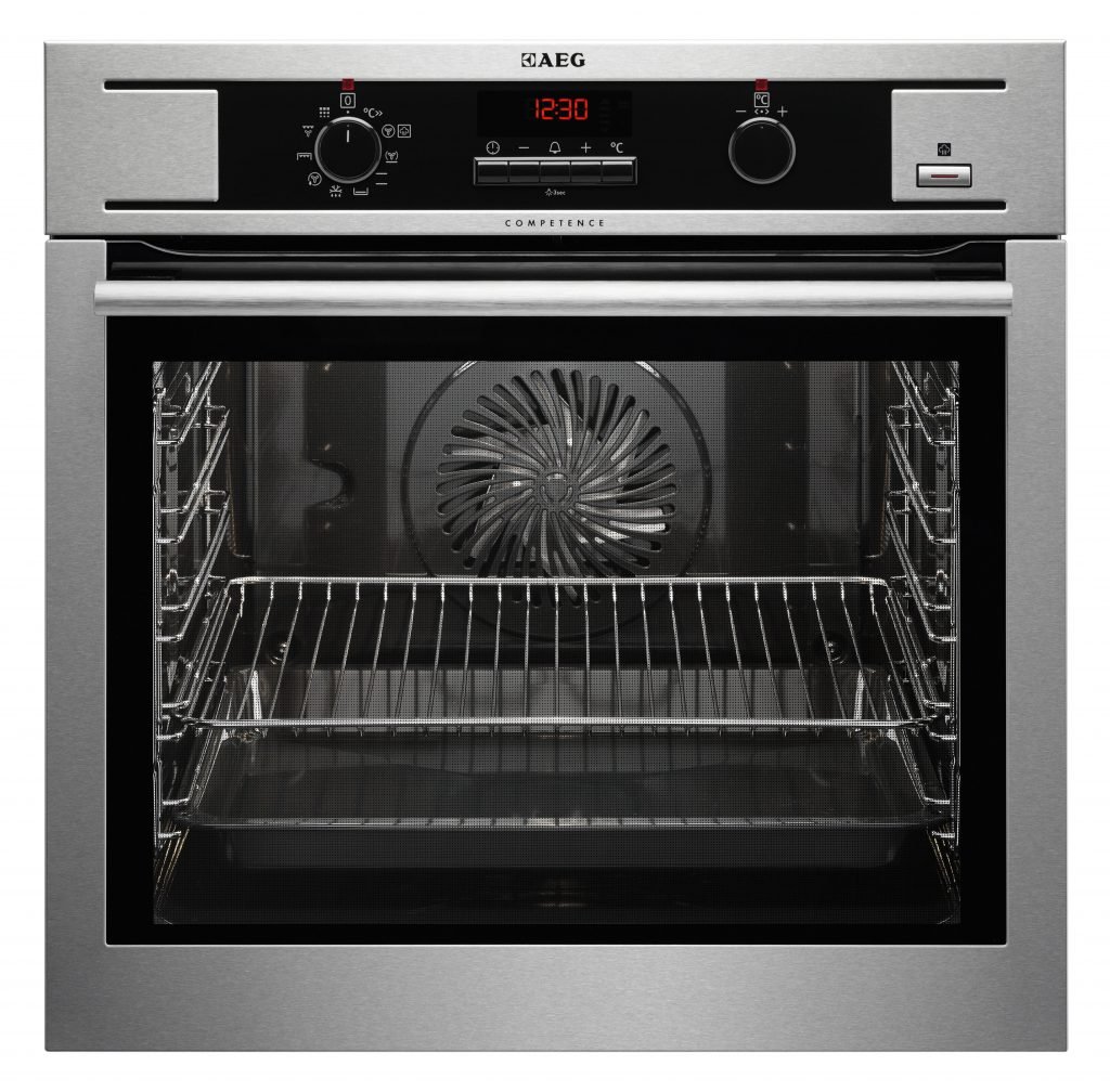 AEG Multifunction Ovens with SteamBake - BP530450KM with Pyrolitic Cleaning £499(1)